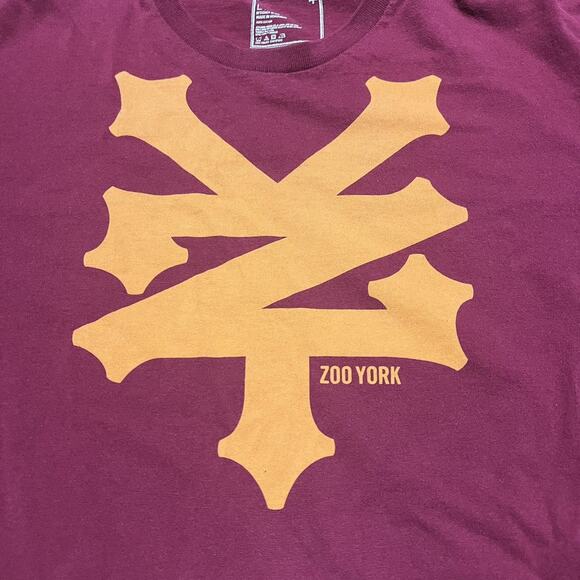 Vintage Y2k Zoo York Red Skater Grunge T-Shirt - Picture 2 of 3